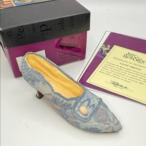 Just the Right Shoe by Raine “Lavish tapestry” Item 25087